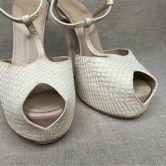 Giuseppe Zanotti Rescue - Picture 2 of 8